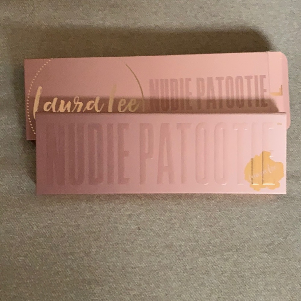 Laura Lee Los Angeles Nudie Patootie pallet